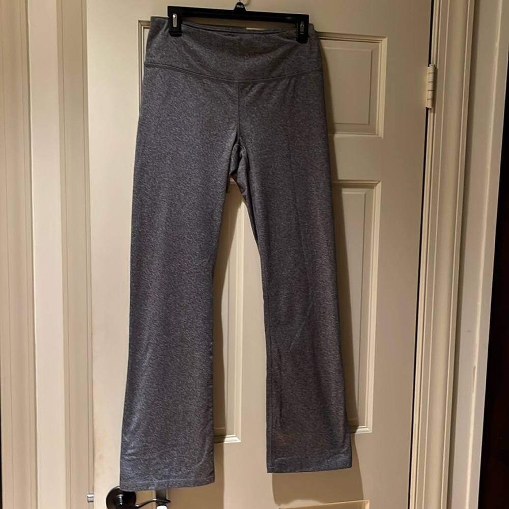 Women’s RBX exercise pants, size medium, heater gray pants, good condition